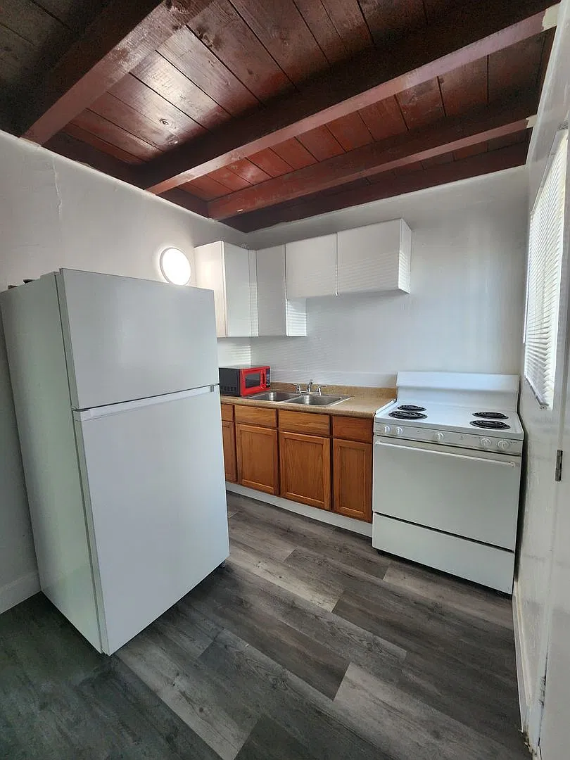 15th Street 432 — Photo 4