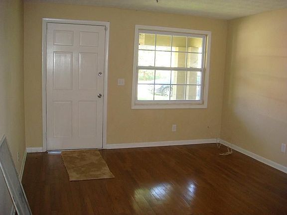 4th image of 2807 Melson Ave