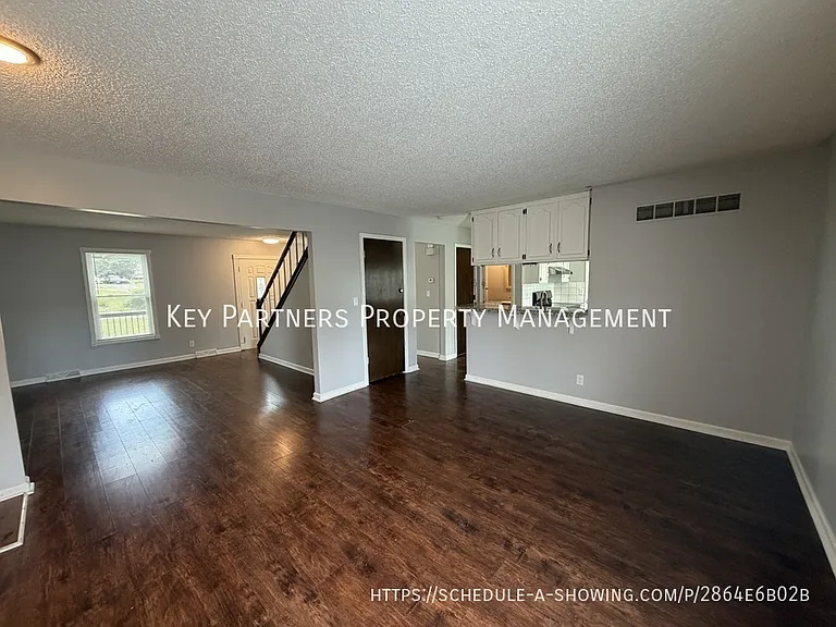 138 E Nelson Cir — Photo 6