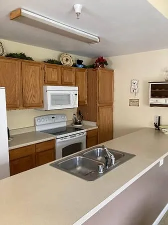330 Revett Dr #304 — Photo 12