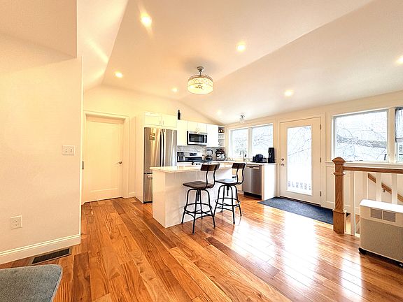 5th image of 32 Salisbury Rd #32