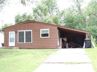 3132 SE Irvingham St, Topeka, KS 66605