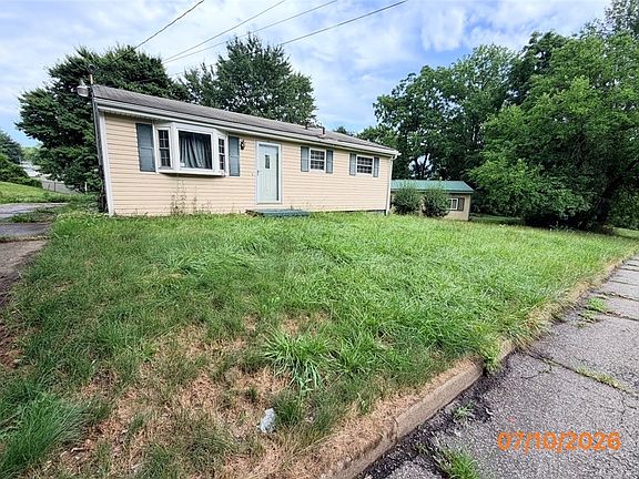 3rd image of 25 Lincoln Ave
