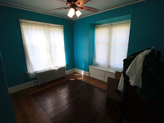 4th image of 411 Water St #A