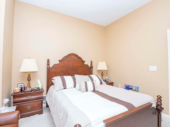 5th image of 54 Spyglass Dr