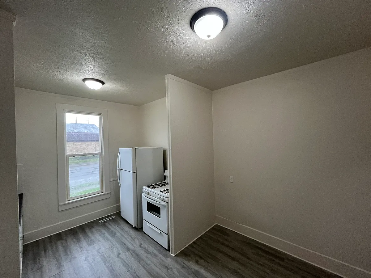 Building Photo - 804 S 15th St #804