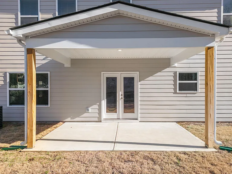 8192 Watercolour Ln — Photo 3