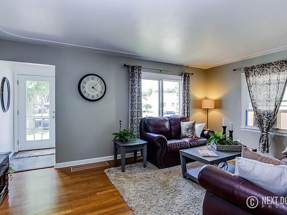 4th image of 1344 Oaklawn St NE