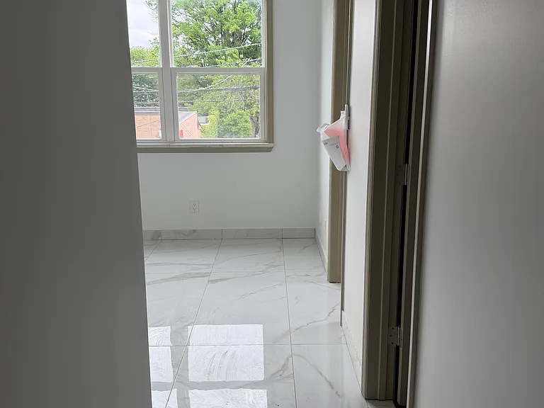 183 Howe Ave #2 — Photo 6