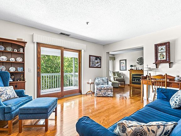 2nd image of 20 Ledgewood Hills Drive #306