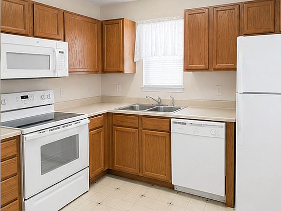 4th image of 924 W Main St #1