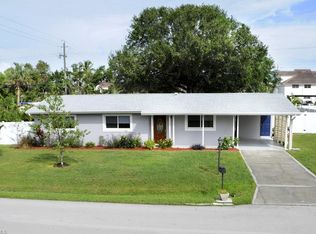 1433 Davis Dr, Fort Myers, FL 33919