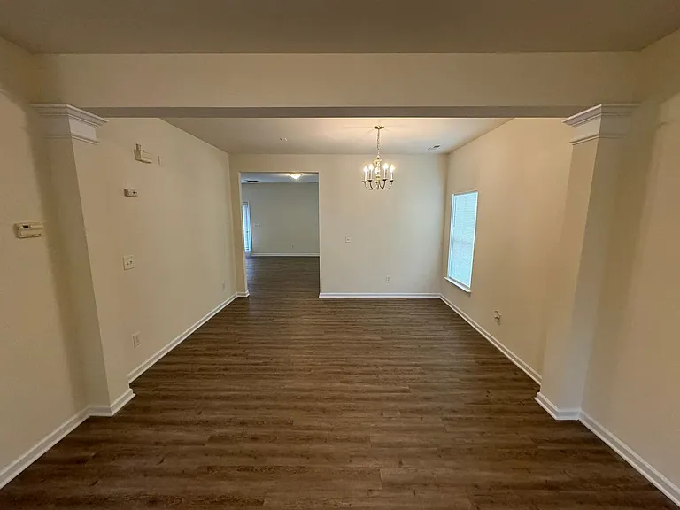 1420 Ladora Dr — Photo 4
