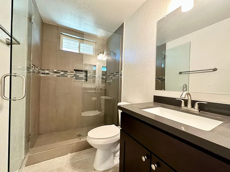 561 Desert View Dr #4 — Photo 6