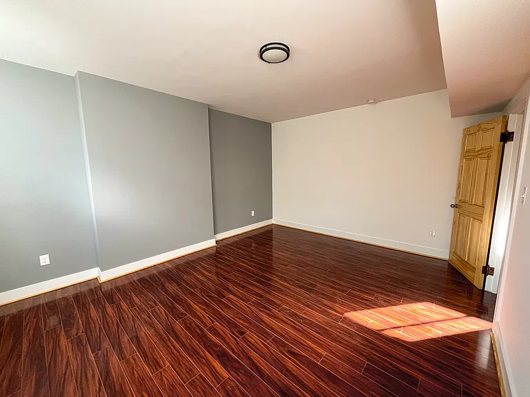 309 Hinton St — Photo 16