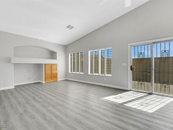 5th image of 4220 Night Star St