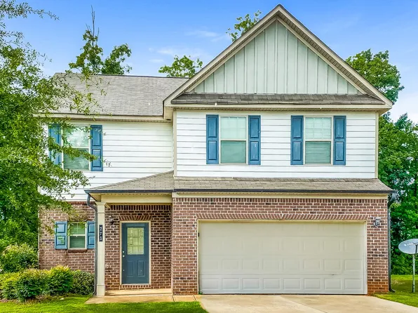 271 Bandelier Cir, Hampton, GA 30228