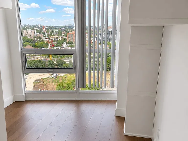 219 Fort York Blvd #2303 — Photo 9