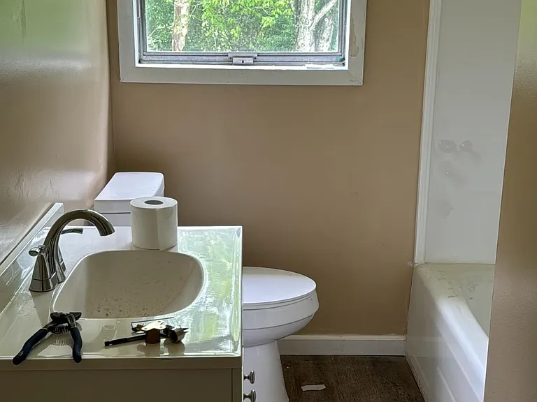 134 Hilltop St — Photo 3
