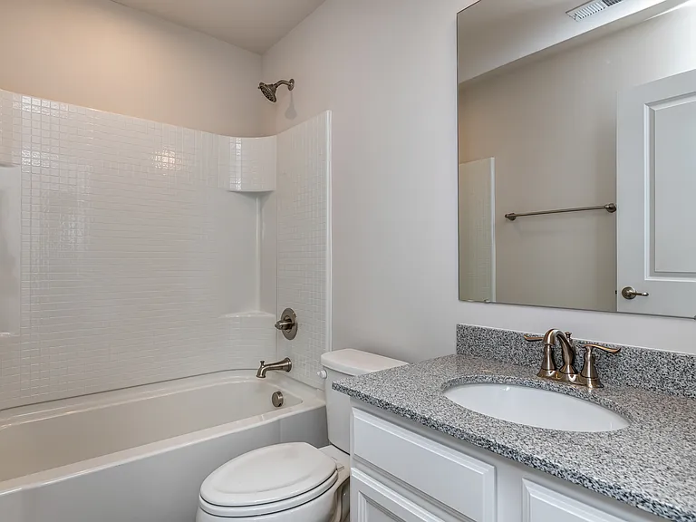 4 McGuires Pl — Photo 7