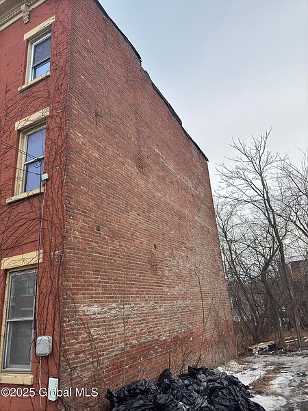 4th image of 44 Alexander Street
