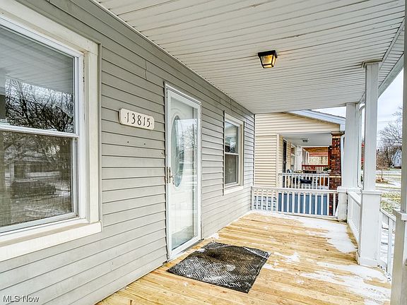 4th image of 13815 Southview Ave