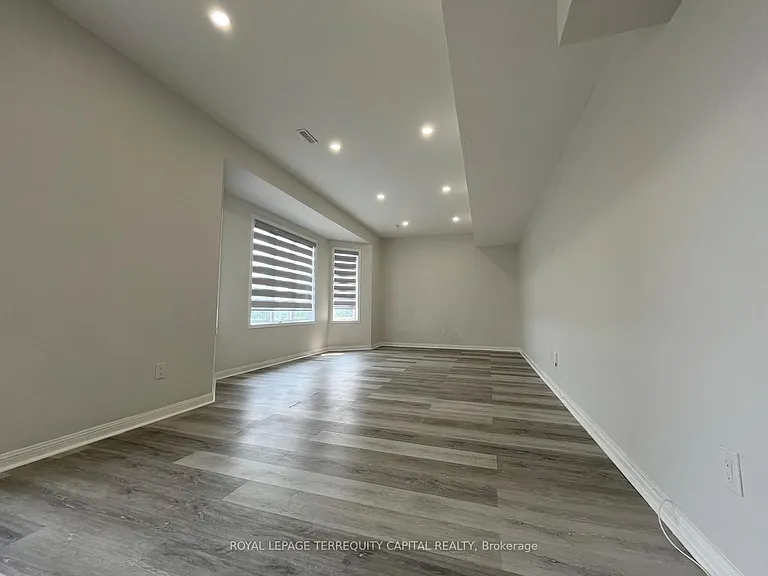 343 Edgehill Dr #UPPER — Photo 8