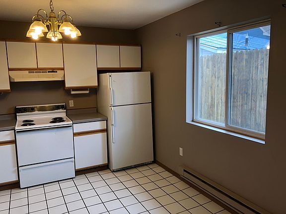 2nd image of 1323 Caledonia St