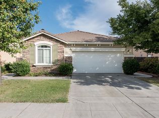 7242 E Dayton Ave, Fresno, CA