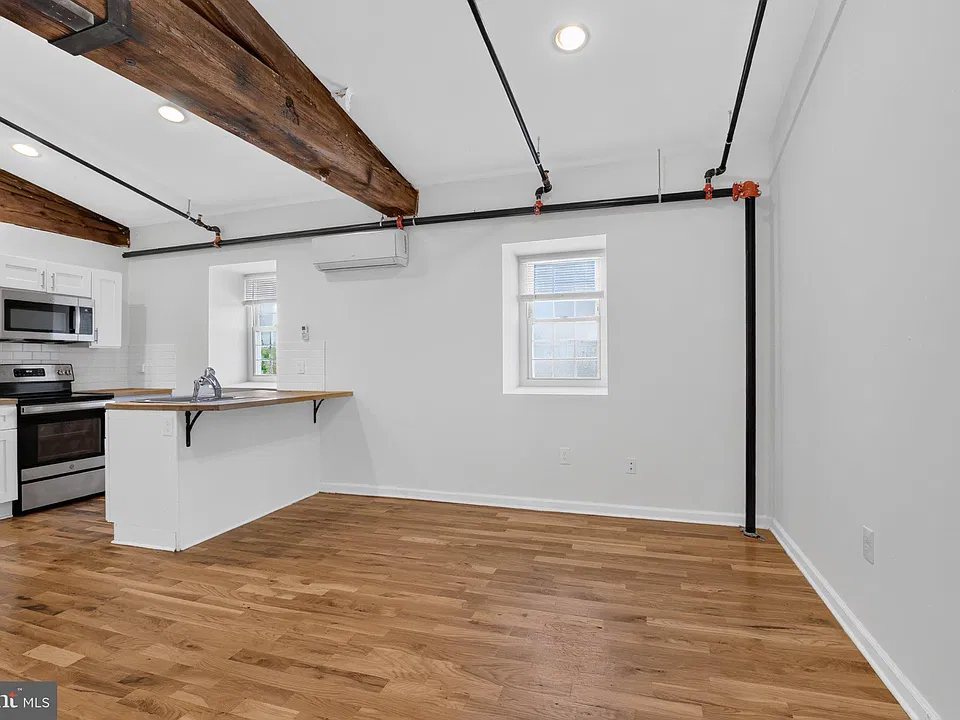 200 W Marshall St #4