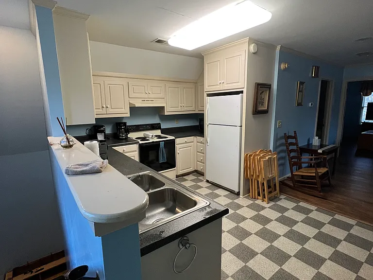 232 Guthrie Rd #1 — Photo 6
