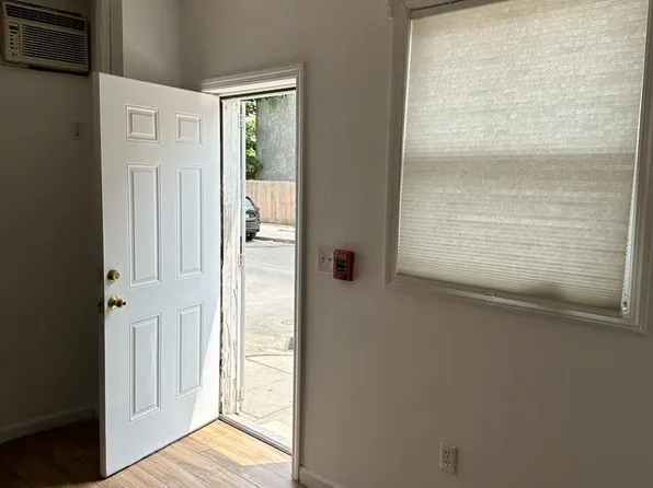 2441 W Berks St, Philadelphia, PA