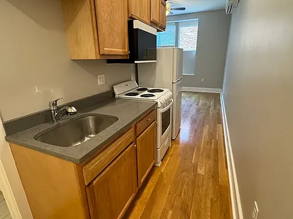 1433 Hancock St #206, Quincy, MA 02169