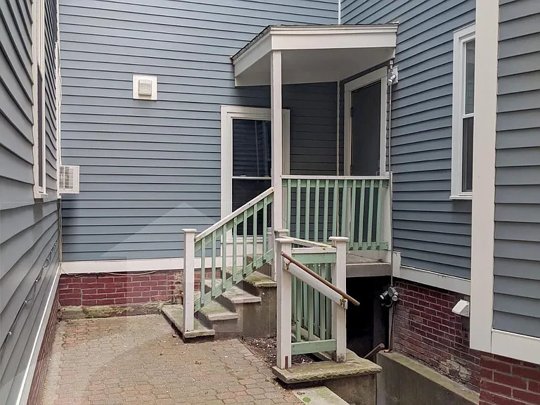 288 Prospect St — Photo 16