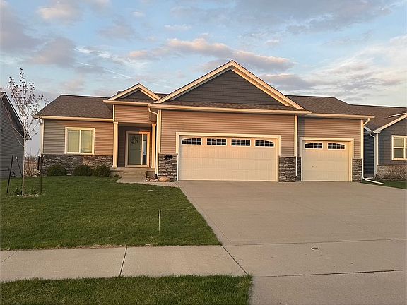 2nd image of 645 Mallard Pointe Dr NW