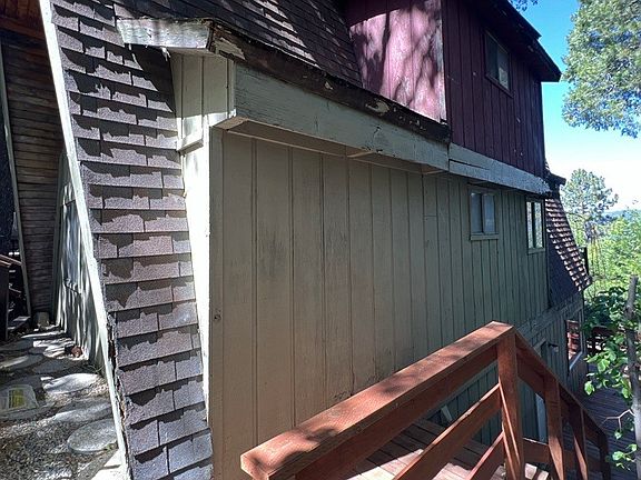 3rd image of 23865 Lakeview Dr