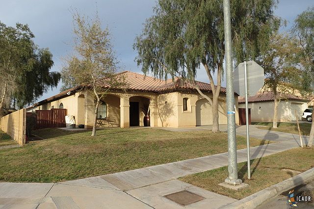 2nd image of 1198 Jacaranda Dr