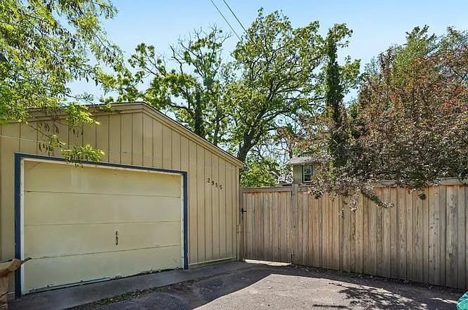 2955 Fillmore St NE — Photo 29
