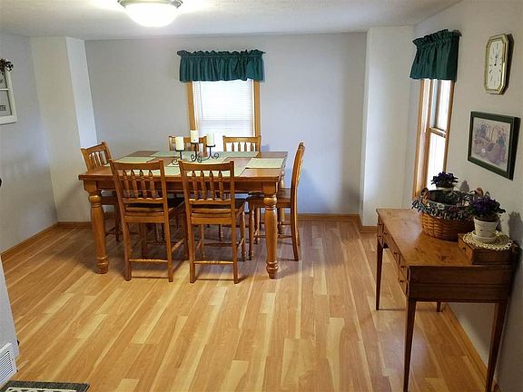 4th image of 609 Benton Ave