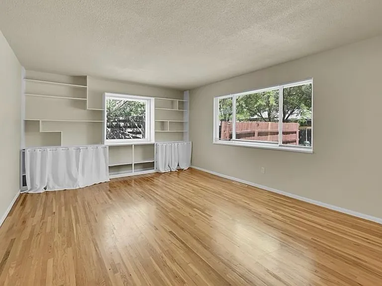 4102 Garrett Pl — Photo 7