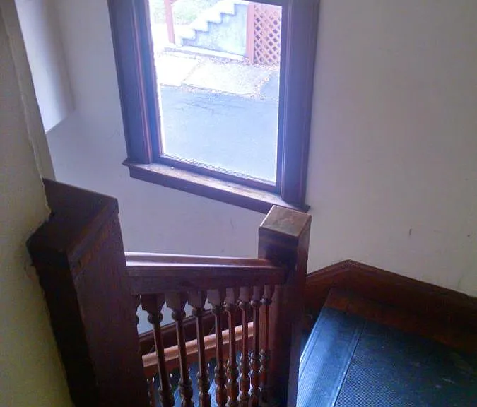 300 1/2 S Lowell Ave — Photo 2