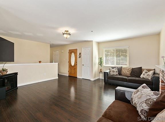 4th image of 227 Woodland Dr