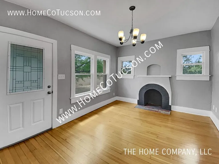 1401 N Camilla Blvd — Photo 3