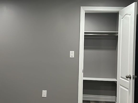 3rd image of 74 Wooliston Cres #Basement
