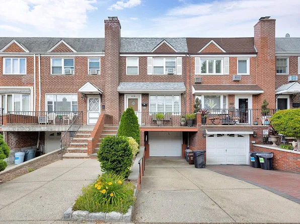 61-38 75th Pl, Flushing, NY 11379