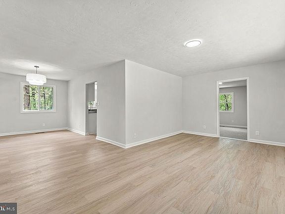 2nd image of 28494 Eddings Rd