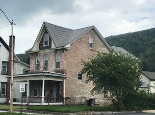 1408 Pennsylvania Ave, Tyrone, PA 16686