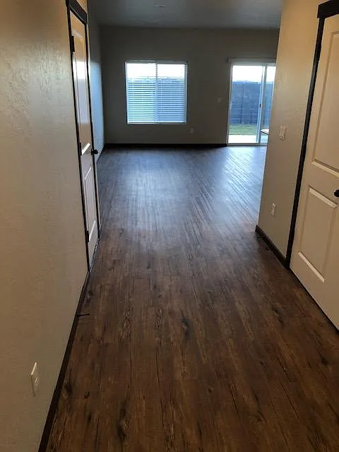 2 bed, 1150 sqft, $1,975 — Photo 2
