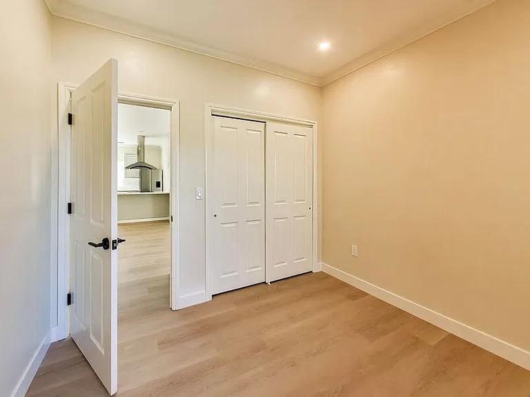 568 Glenwood Ave #1 — Photo 15
