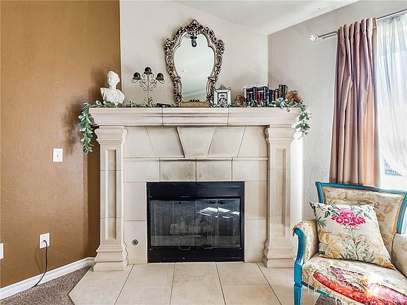3rd image of 1313 Leigh Cir